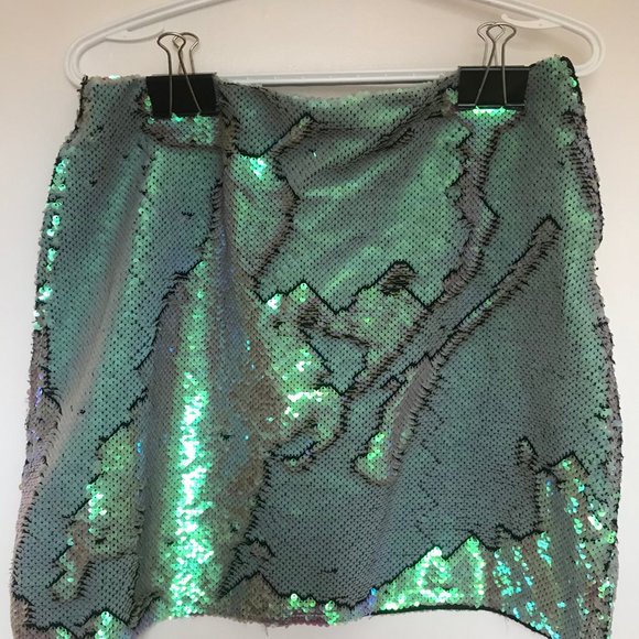 Zara iridescent sequin mini skirt - Picture 2 of 2